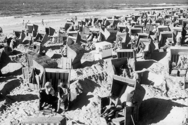 Germany’s Naked Truth: The 19th-Century Nudism Movements Co-opted by the Nazis