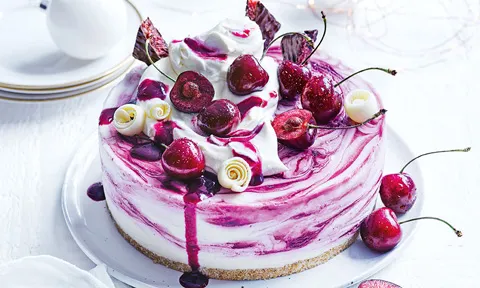 Cherry ripe’ cheesecake
